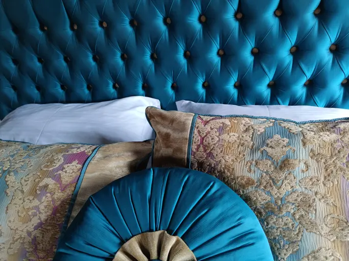 headboard